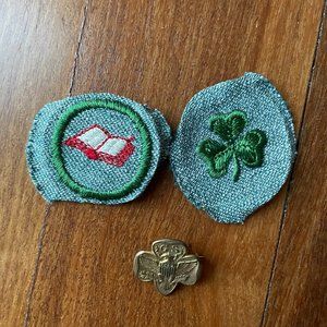 Vintage 1940 / 1950 Girl Scout Pin and Badges